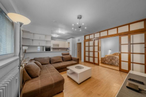 HUGE APARTMENT next to train station close to the city center